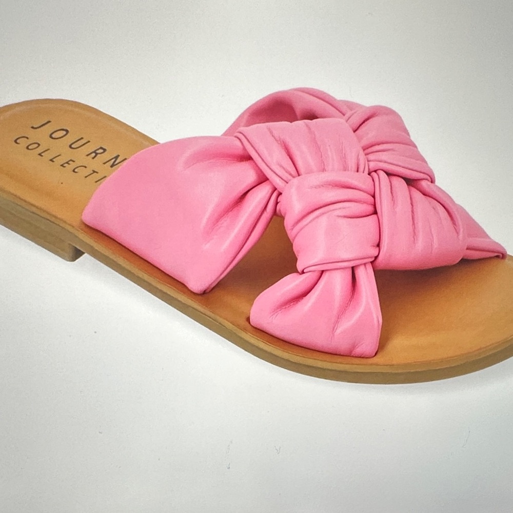 $75 New in Box Journee Collection Pink Knotted Sandals sz 7